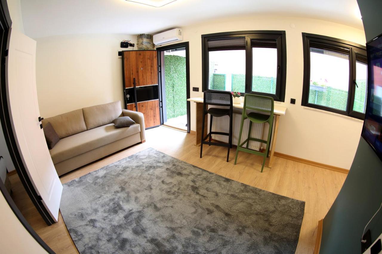 Mia Mia Suites Istanboel Buitenkant foto