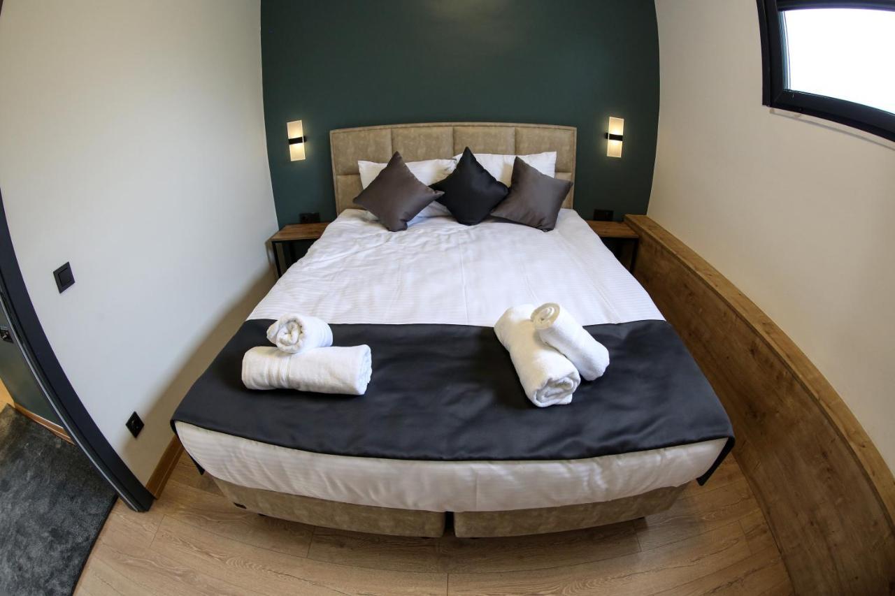Mia Mia Suites Istanboel Buitenkant foto