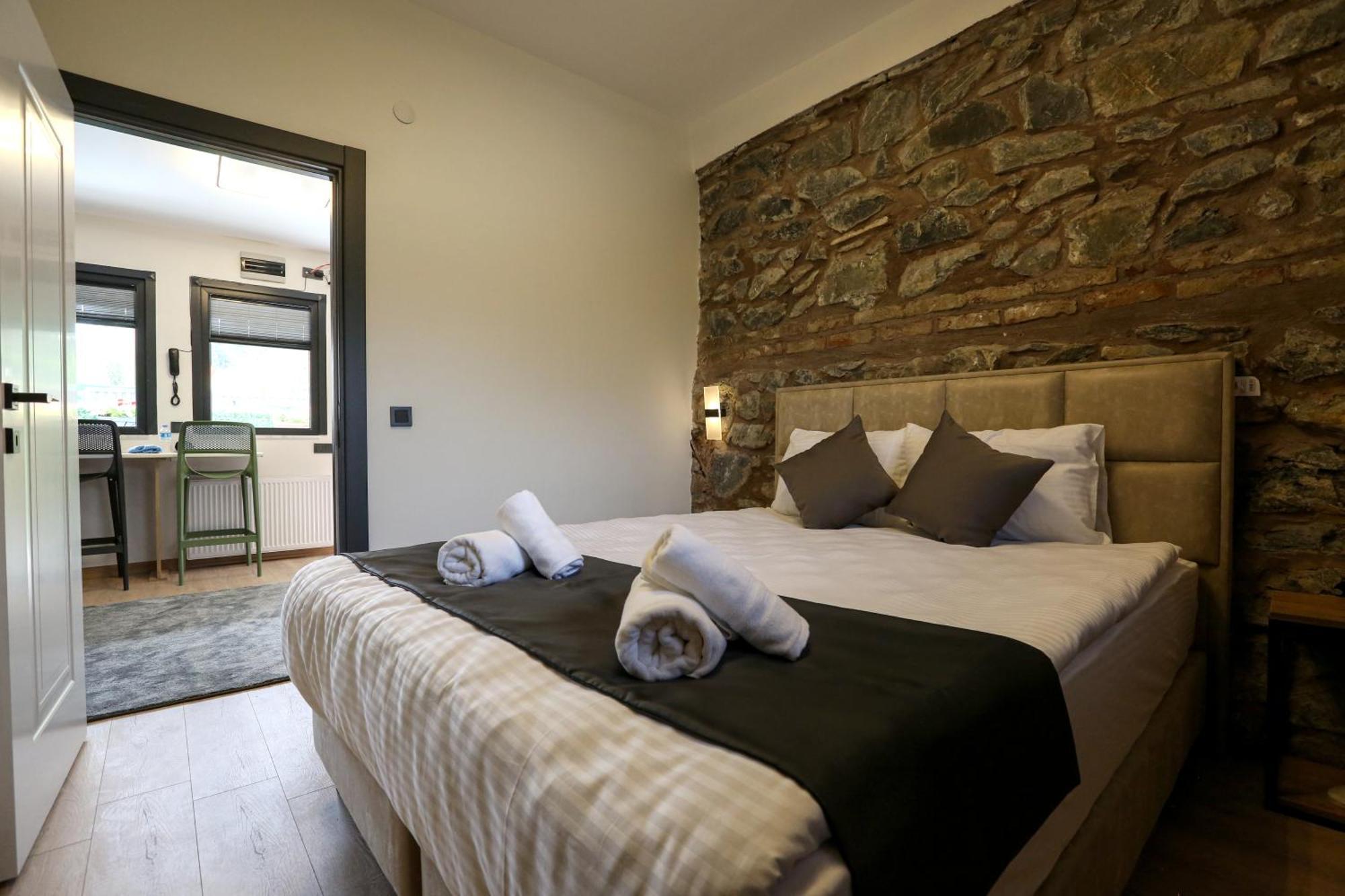 Mia Mia Suites Istanboel Buitenkant foto
